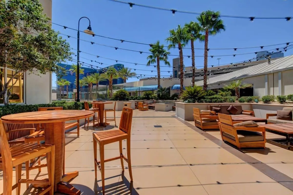 Mgm Signature-37-814 1Br 2Ba F1 Pits View Balcony Las Vegas Verenigde Staten