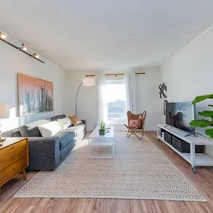 Music Row Retreat - 3 Beds, 1 Bedroom, Pool, Parking Apartment Nashville