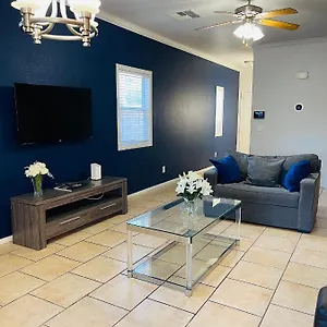 3br King Suite/near Strip/wi-fi Holiday home